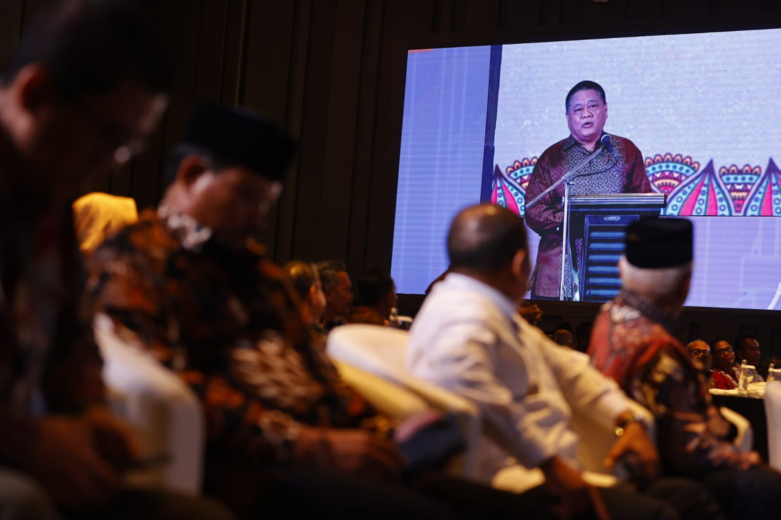 Foto 5 dari 6: Dinilai Sukses Gerakkan Pembangunan Daerah, Wali Kota Raih Penghargaan Tokoh Inovator Keinsinyuran Dari PII Jatim