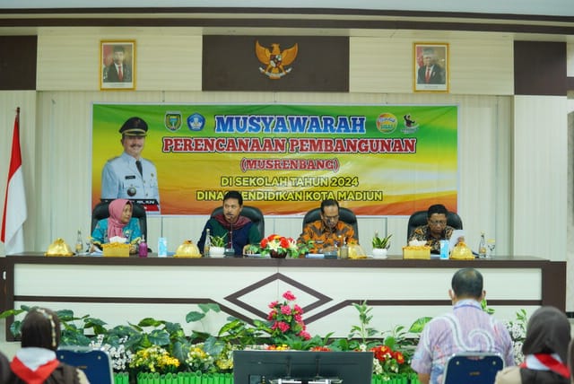 Foto utama berita: Hadiri Musrenbang Dindik, Wali Kota Ingatkan Pentingnya Pembangunan Dunia Pendidikan