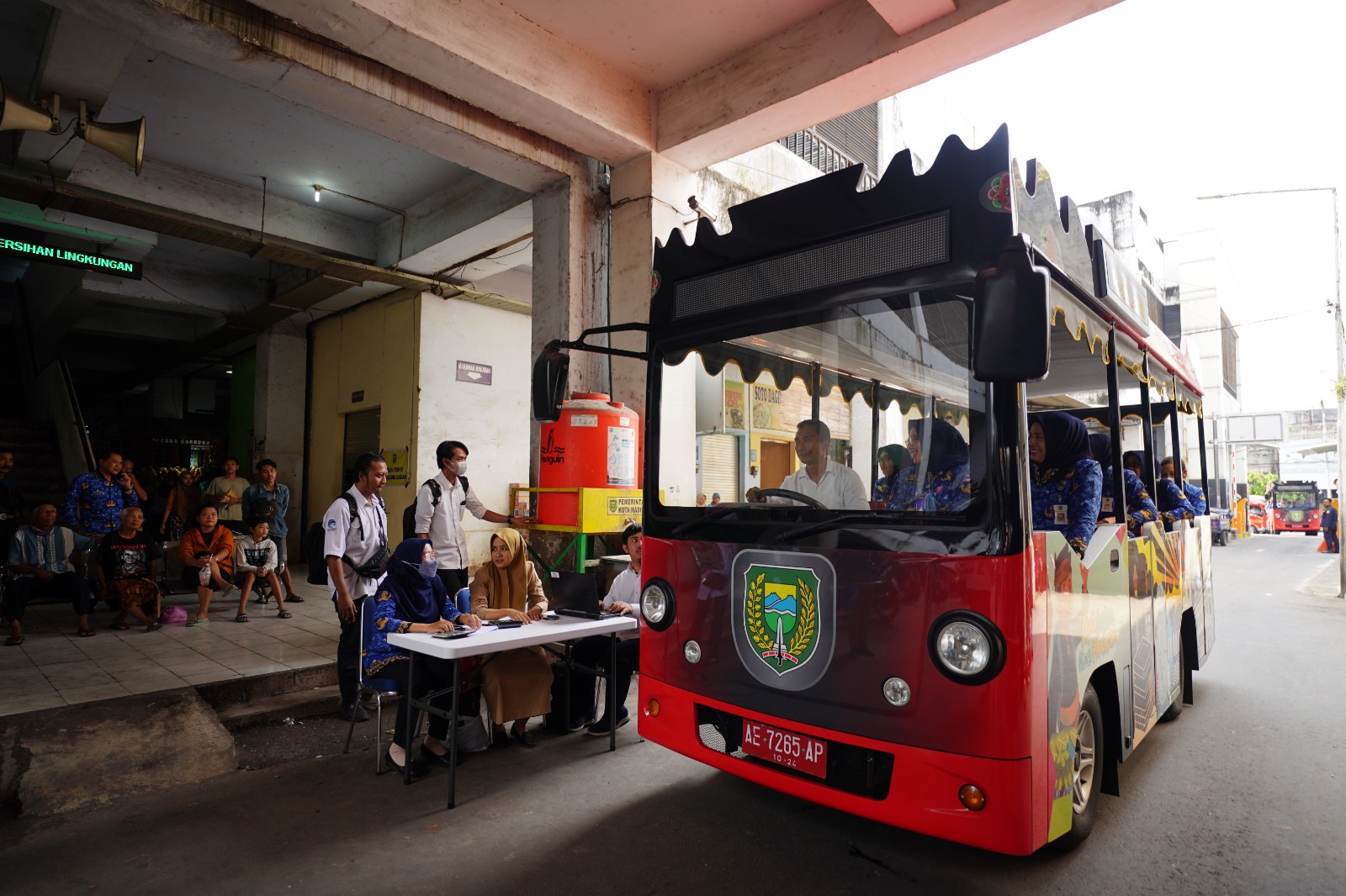 Foto 2 dari 10: Pemkot Madiun Sosialisasikan Belanja Drive Thru Di PBM