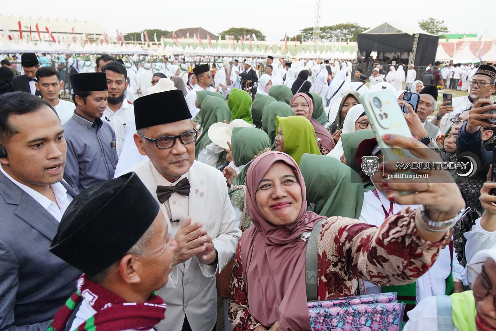 Foto 17 dari 20: Kota Madiun Ukir Sejarah, Jadi Tuan Rumah Giat Perdana EXPO UMKM dan Ekosistem Haji-Umrah