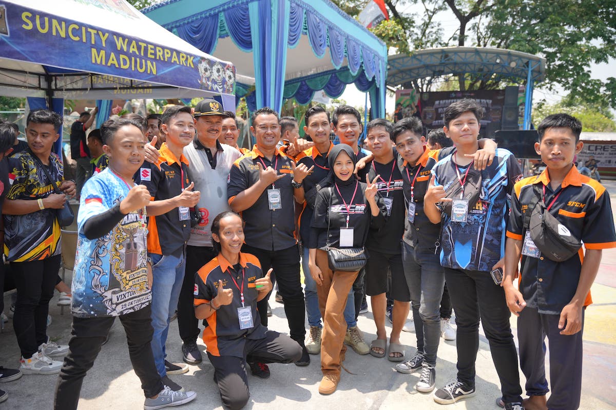 Foto 7 dari 8: Hadiri HUT Vixtory, Wali Kota Apresiasi Kegiatan Di Kota Madiun