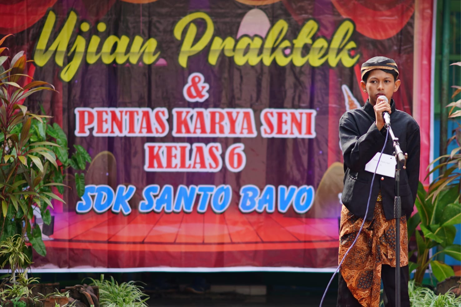 Foto 9 dari 10: Serunya Aksi Siswa SDK ST Bavo, Nembang Macapat Hingga Pidato Bahasa Jawa Dengan Berbusana Tradisional