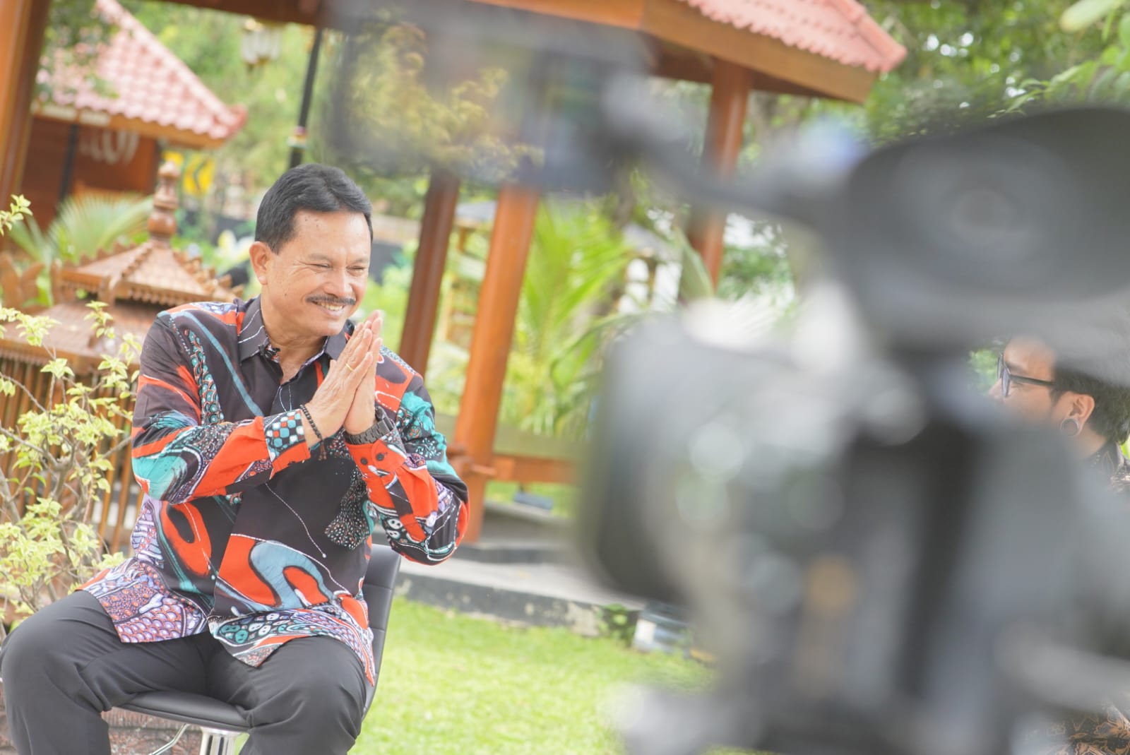 Foto 3 dari 3: Jadi Narsum Program Obrol-Obrol Jawa Pos TV, Wali Kota Sampaikan Kilas Balik Capaian Kota Pendekar
