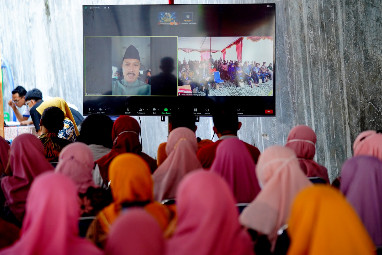 Foto utama berita: Bertemu Warga di Kelurahan Tawangrejo dan Sukosari, Wali Kota Sampaikan Pesan Jaga Ketentraman Selama Ramadan