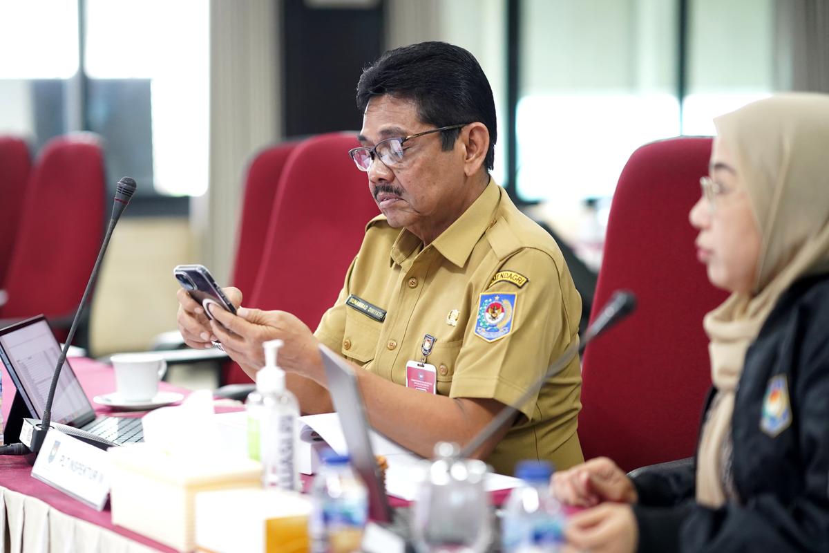 Foto 7 dari 11: Enam Bulan Menjabat Di Kota Madiun, Pj Wali Kota Paparkan Pertanggungjawaban Triwulan II Ke Kemendagri
