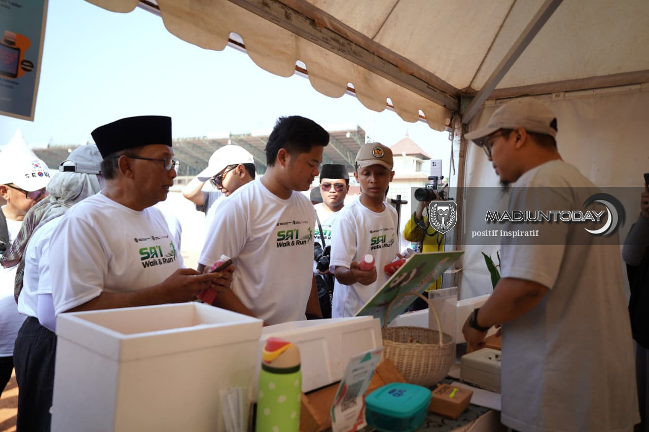 Foto 10 dari 19: EXPO UMKM dan Ekosistem Haji-Umrah Berakhir, Menhaj Sebut Transaksi di Tenant Capai Rp 5,7 Miliar