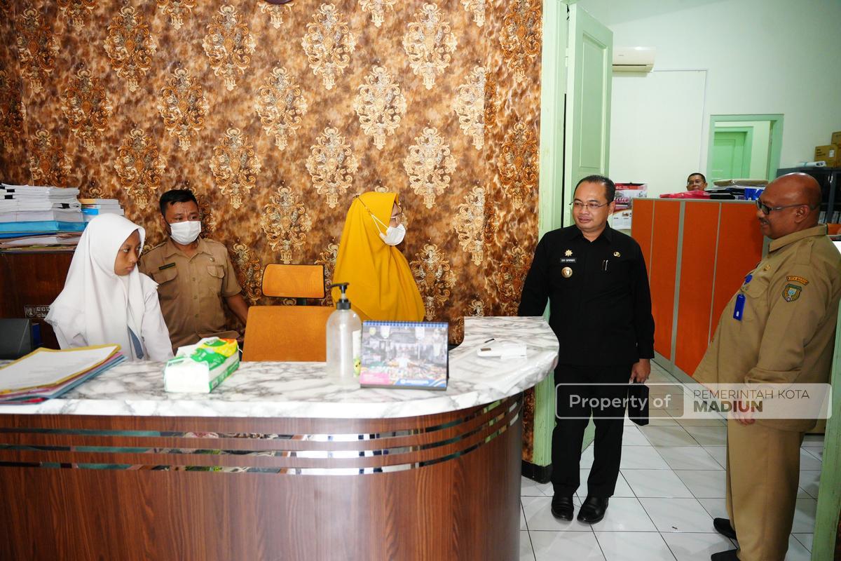 Kunjungi Inspektorat Kota Madiun, Pj. Wali Kota Tekankan Profesionalisme Kinerja