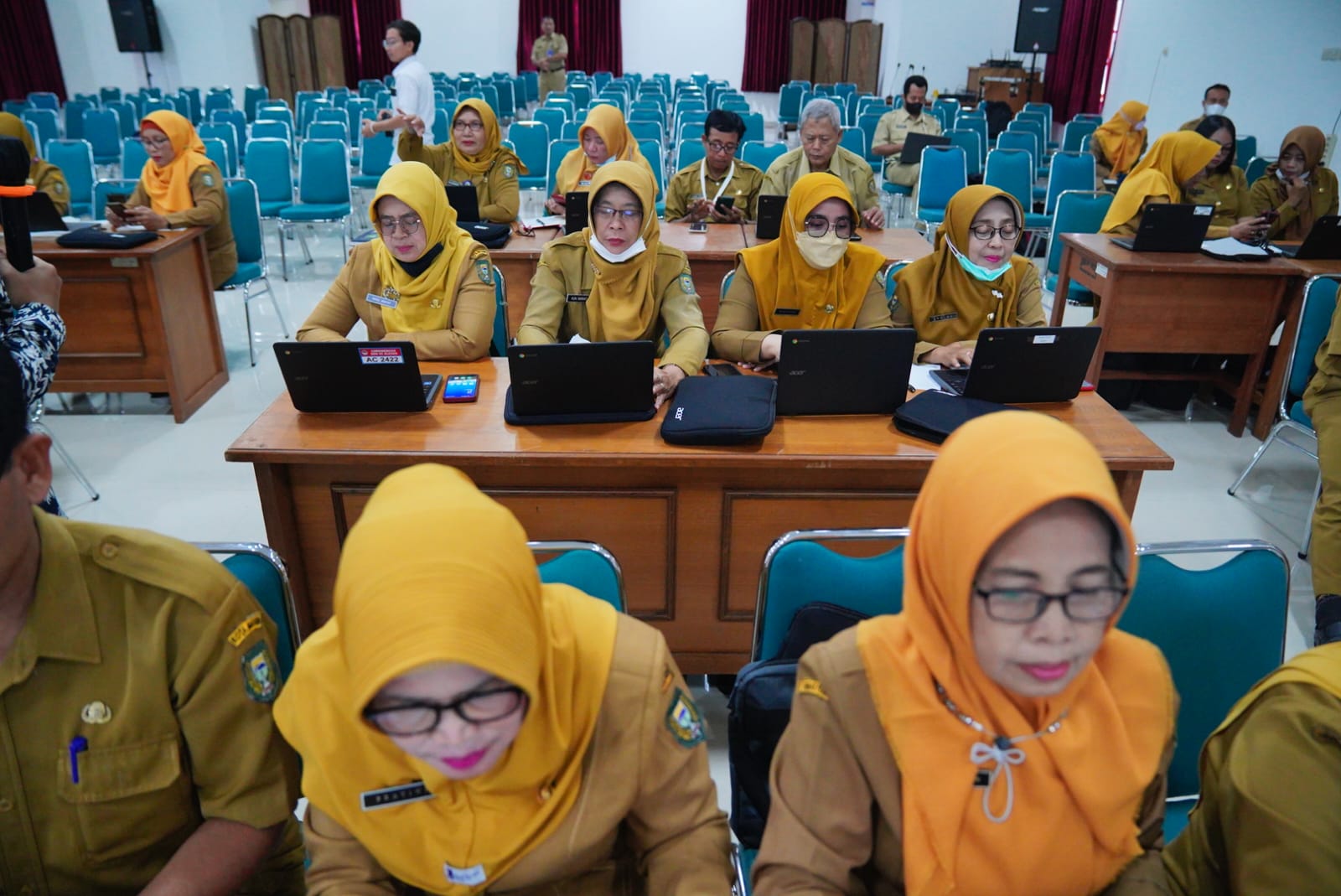 Foto utama berita: Agar Penggunaan Chromebook Optimal, Pemkot Datangkan Ahli Gelar Pelatihan untuk Guru