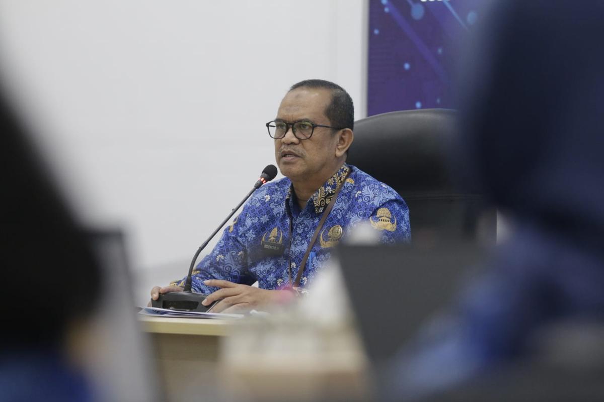 Foto 3 dari 12: Pj. Wali Kota Pimpin Monev Implementasi Smart City Kota Madiun Sekaligus Luncurkan Proper Pelatihan Kepemimpinan