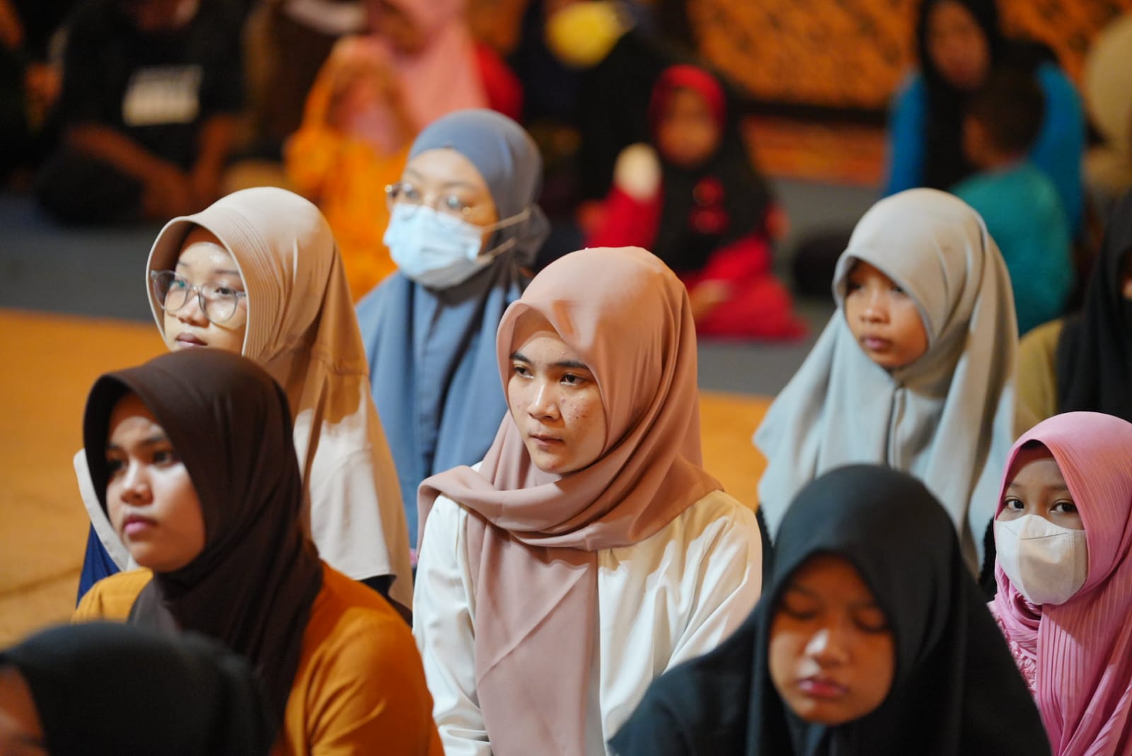 Foto 6 dari 10: Buka Bersama dengan Anak Yatim dan Disabilitas, Wali Kota Ingin Mereka Tetap Semangat dan Jangan Berkecil Hati