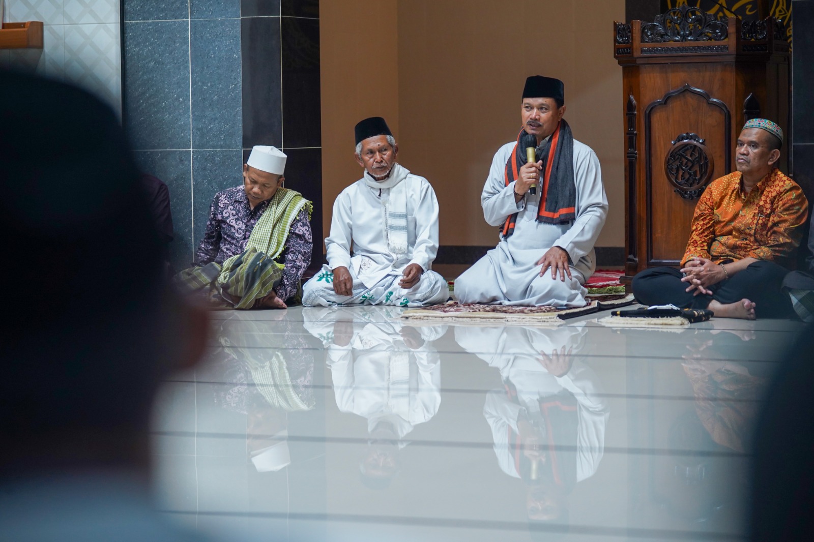 Foto 1 dari 10: Terus Berlanjut, Wali Kota Gelar Safari Ramadan di Masjid Al-Barokah