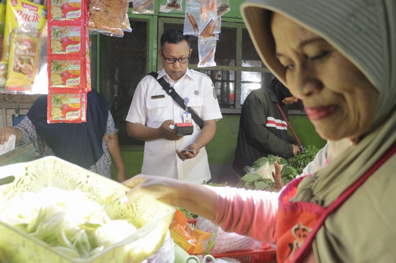 Foto 5 dari 9: E-Retribusi Sudah Berlaku di 17 Pasar Tradisional di Kota Pendekar