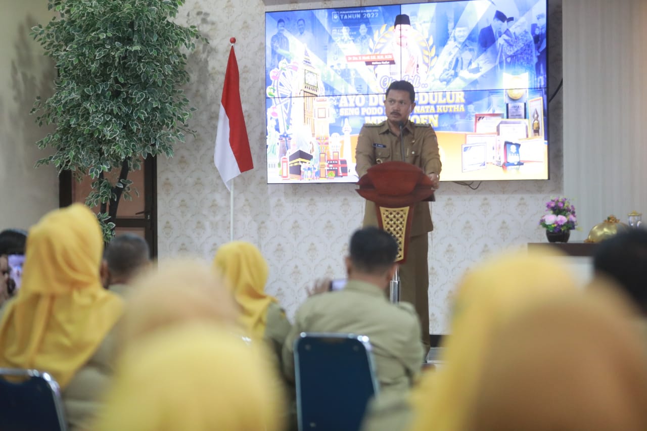 Foto 1 dari 12: Lantik Pengurus Baru KKG Dan MGMP, Wali Kota Pesan Optimalkan Pendidikan Di Kota Pendekar