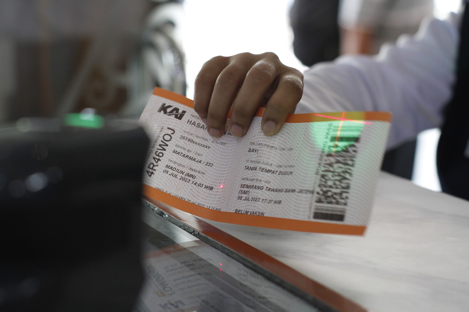 Naik KA Melebihi Relasi Tiketnya, Penumpang Bisa Kena Sanksi Blacklist