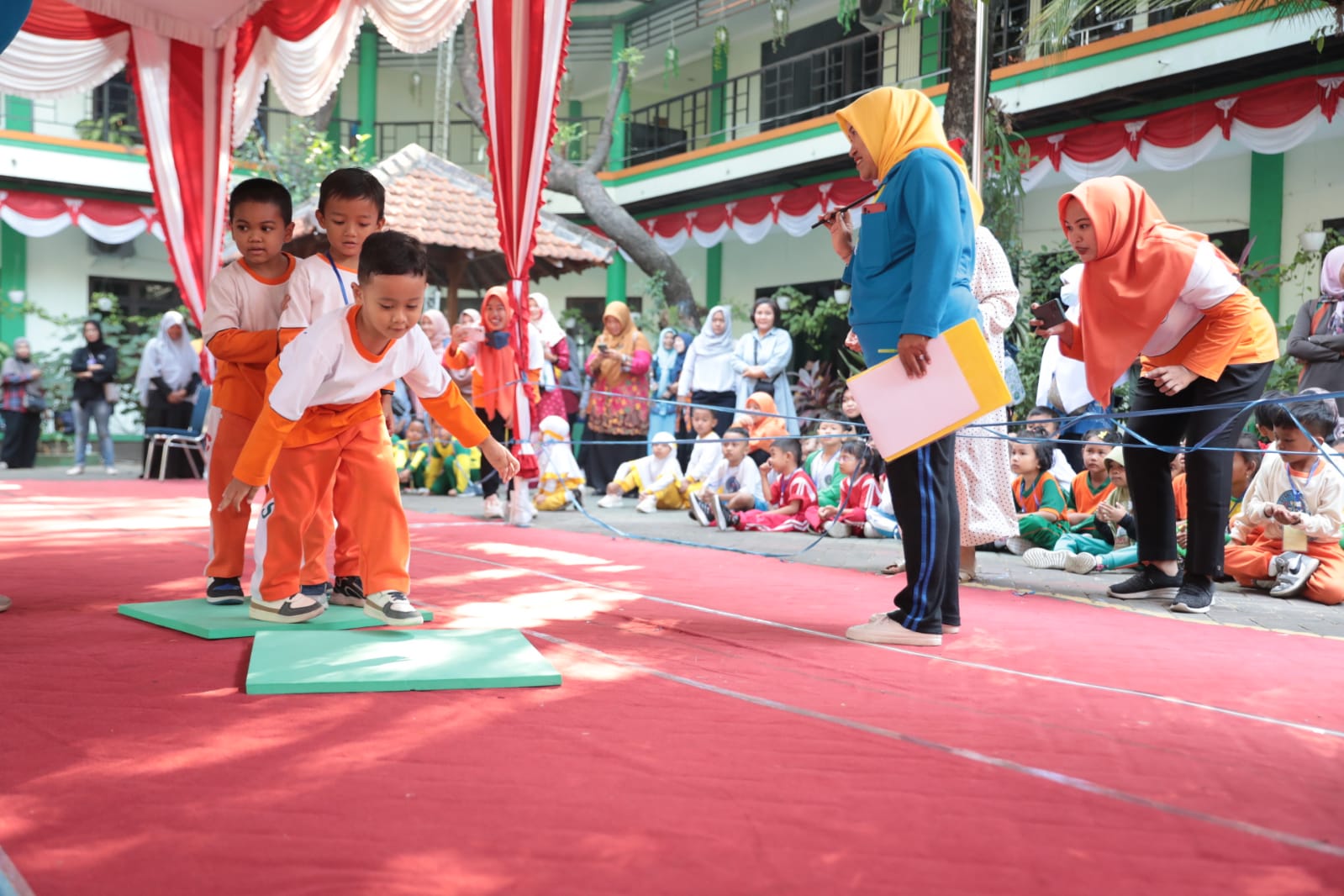 Foto 7 dari 10: Asah Keterampilan Motorik dan Tingkatkan Literasi Siswa PAUD, Dindik Kota Madiun Gelar Serangkaian Lomba