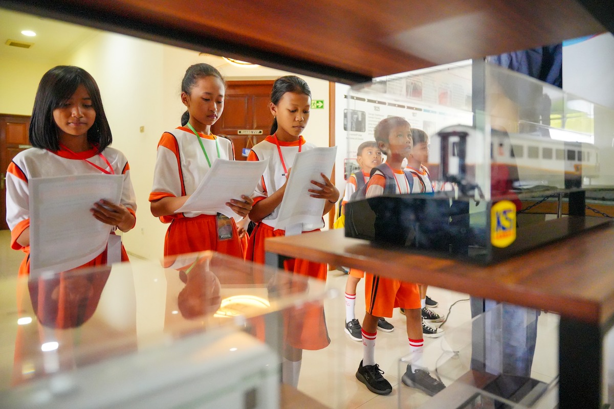 Serunya Belajar Alat Transportasi Langsung dari Pabriknya