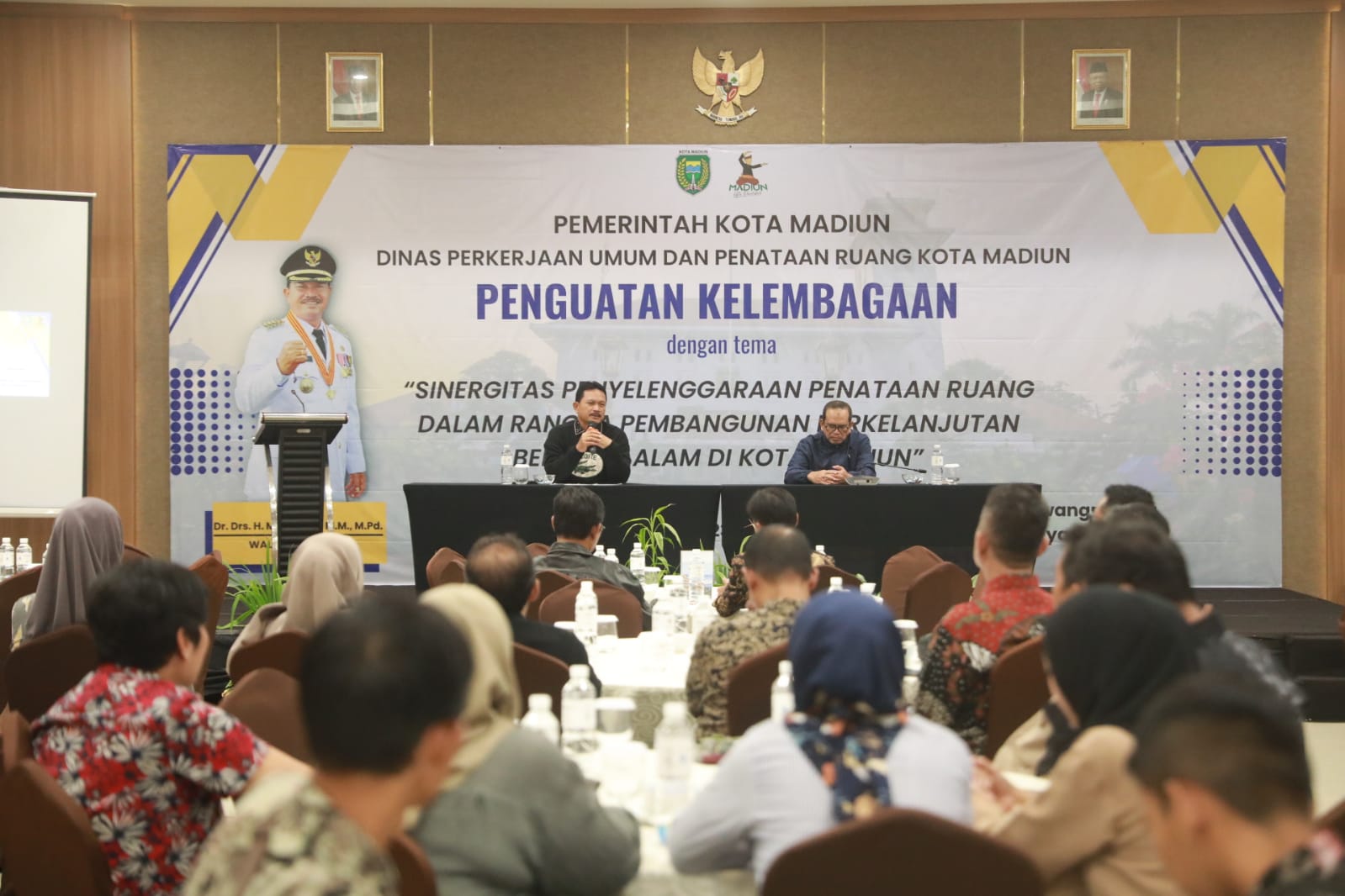 Foto 1 dari 10: Penguatan Kelembagaan DPUPR, Wali Kota Apresiasi Kinerja Seluruh Pegawai
