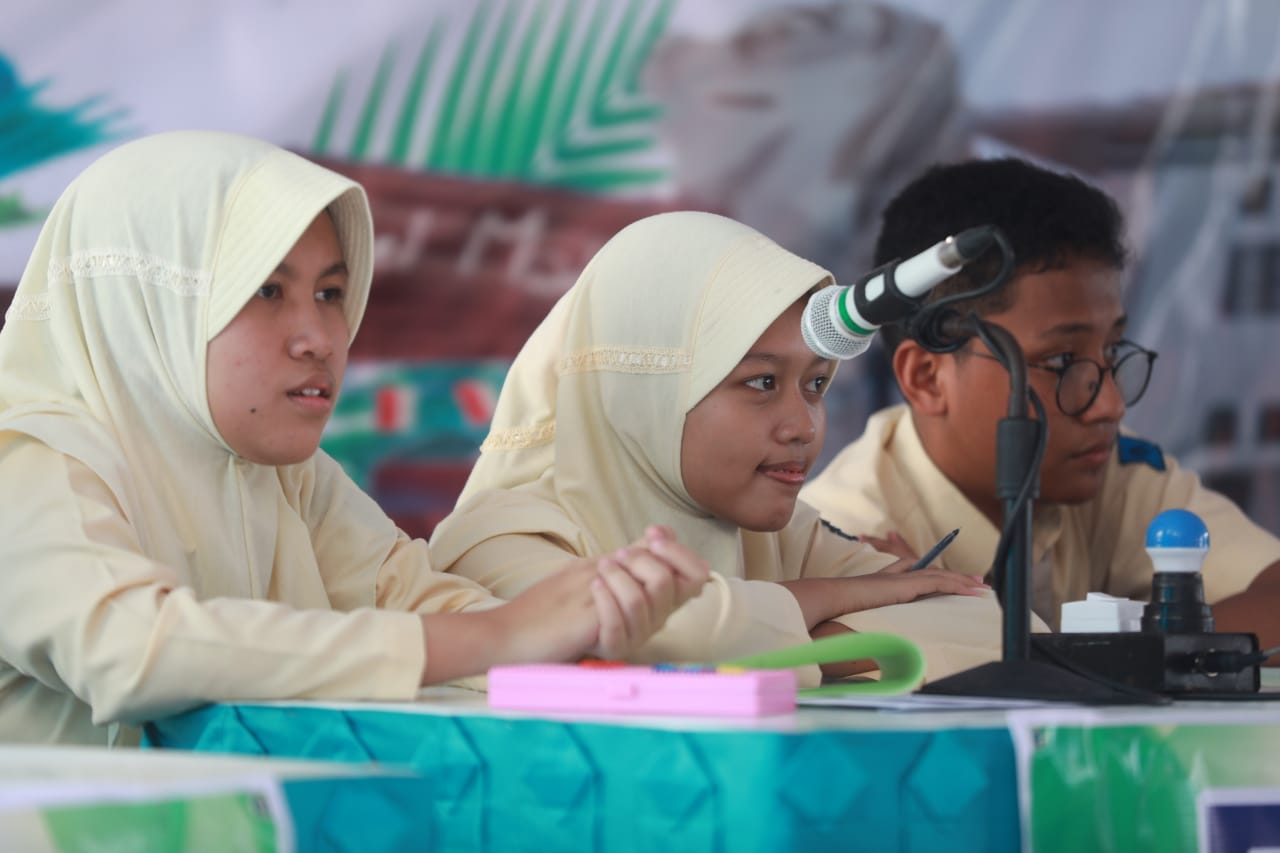 Foto 7 dari 8: Adu Akademik Lewat Cerdas Cermat, SPENDA Juarai LCC Tingkat Kota