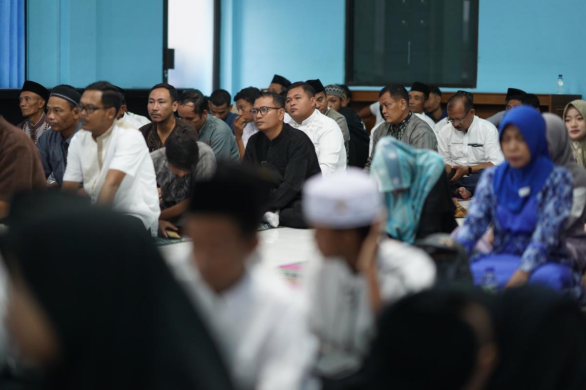 Foto 4 dari 9: Hadiri Pembinaan Pegawai PDAM Dan Buka Bersama Yatim Piatu, Wali Kota Pesan Tingkatkan Pahala Selama Ramadan