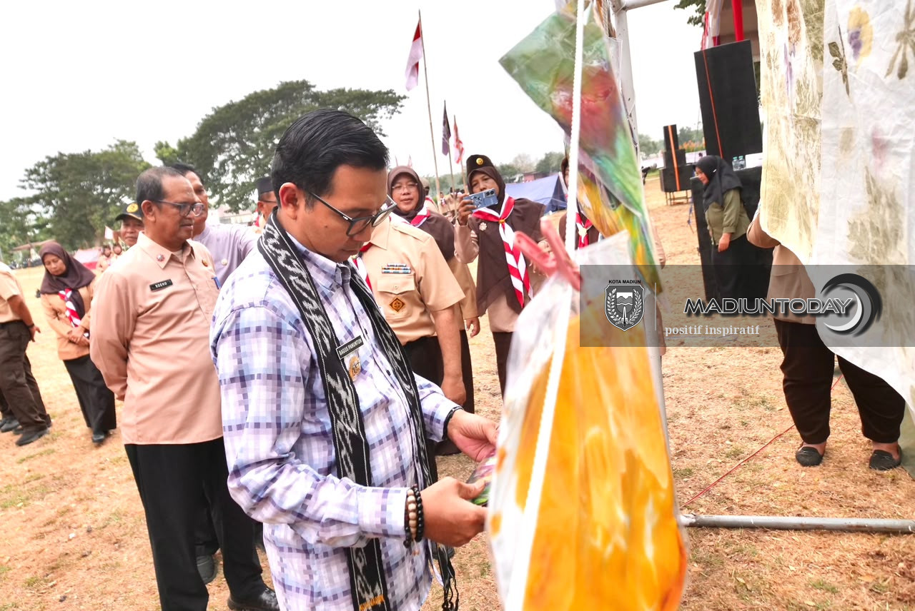 Foto 14 dari 15: Pramuka Prasiaga Perdana Digelar di Madiun, 200 Guru TK Dibekali Teknik Pembinaan Anak