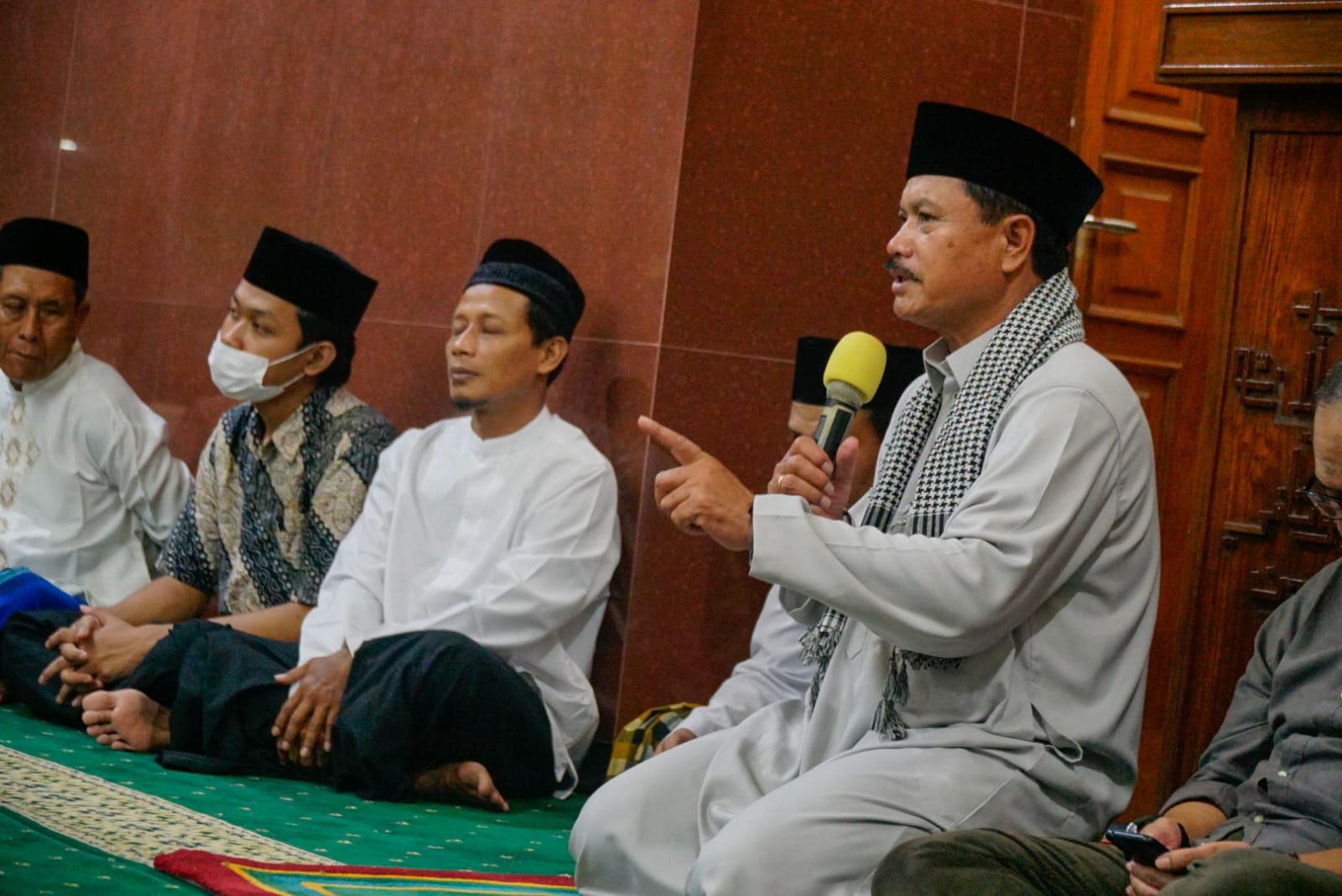 Foto 2 dari 16: Terus Berlanjut, Safari Ramadan Wali Kota Maidi Jadi Ajang Serap Aspirasi Hingga Sosialisasi Persiapan Idul Fitri