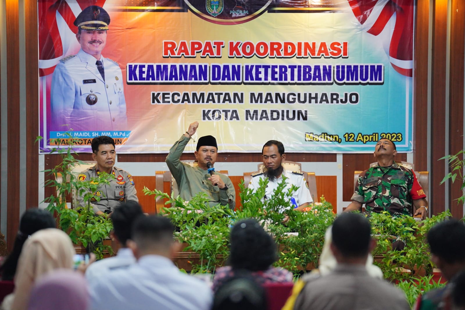 Foto 1 dari 10: Rakor Kamtibmas di Kecamatan Manguharjo, Wali Kota Pesan Masyarakat Bijak Dalam Mengakses Informasi