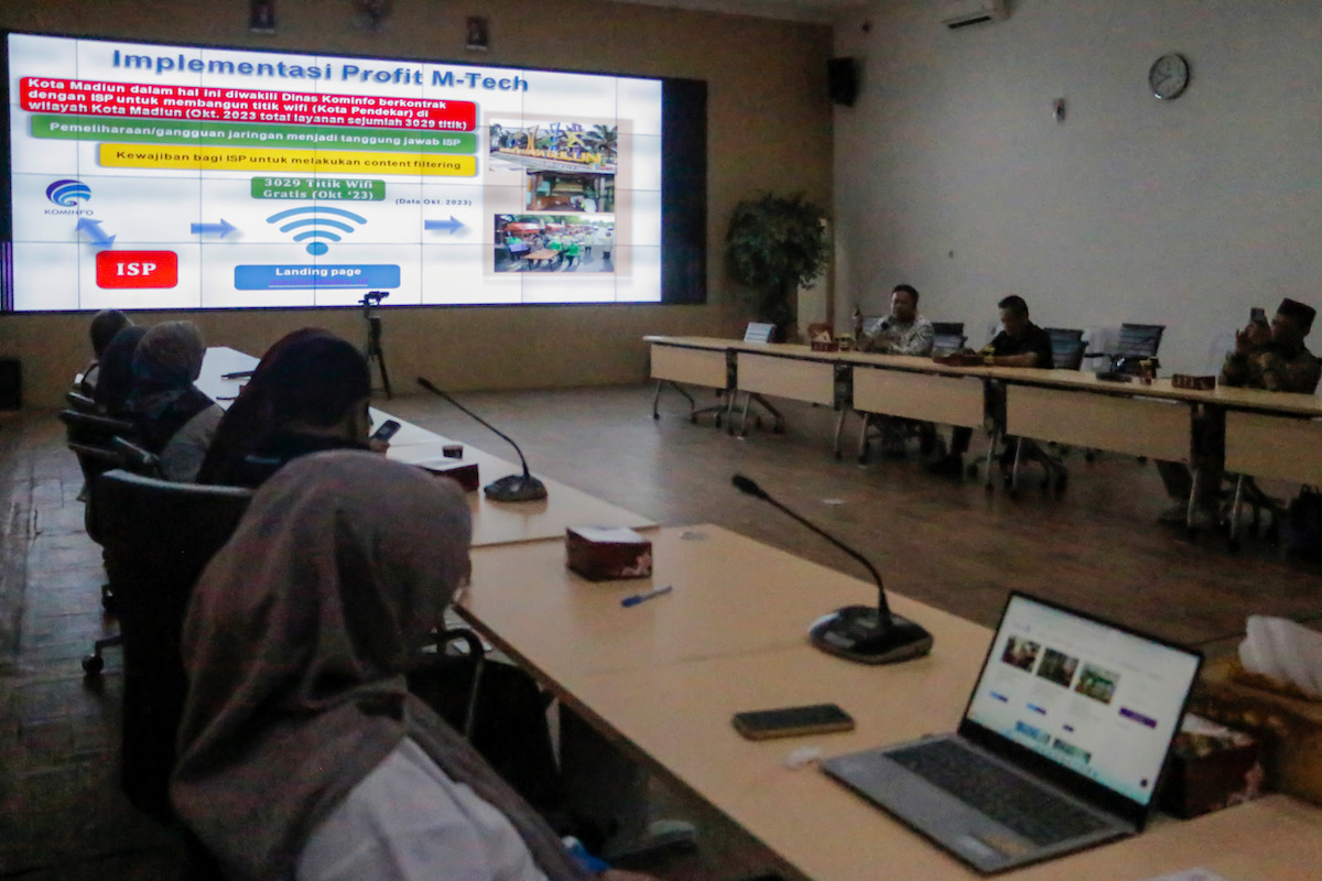 Foto 5 dari 6: Optimalkan Layanan Internet Gratis, Komisi A DPRD Gunung Kidul Studi Banding ke Dinas Kominfo Kota Madiun