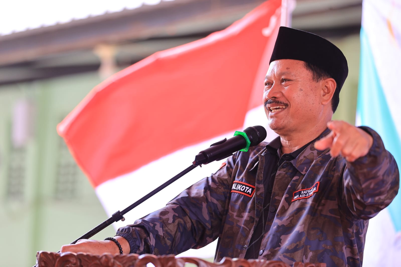 Foto 2 dari 9: Peletakan Batu Pertama Pembangunan Gedung Baru MIT Bakti Ibu, Wali Kota Beri Apresiasi Perkembangan Pesat Yayasan