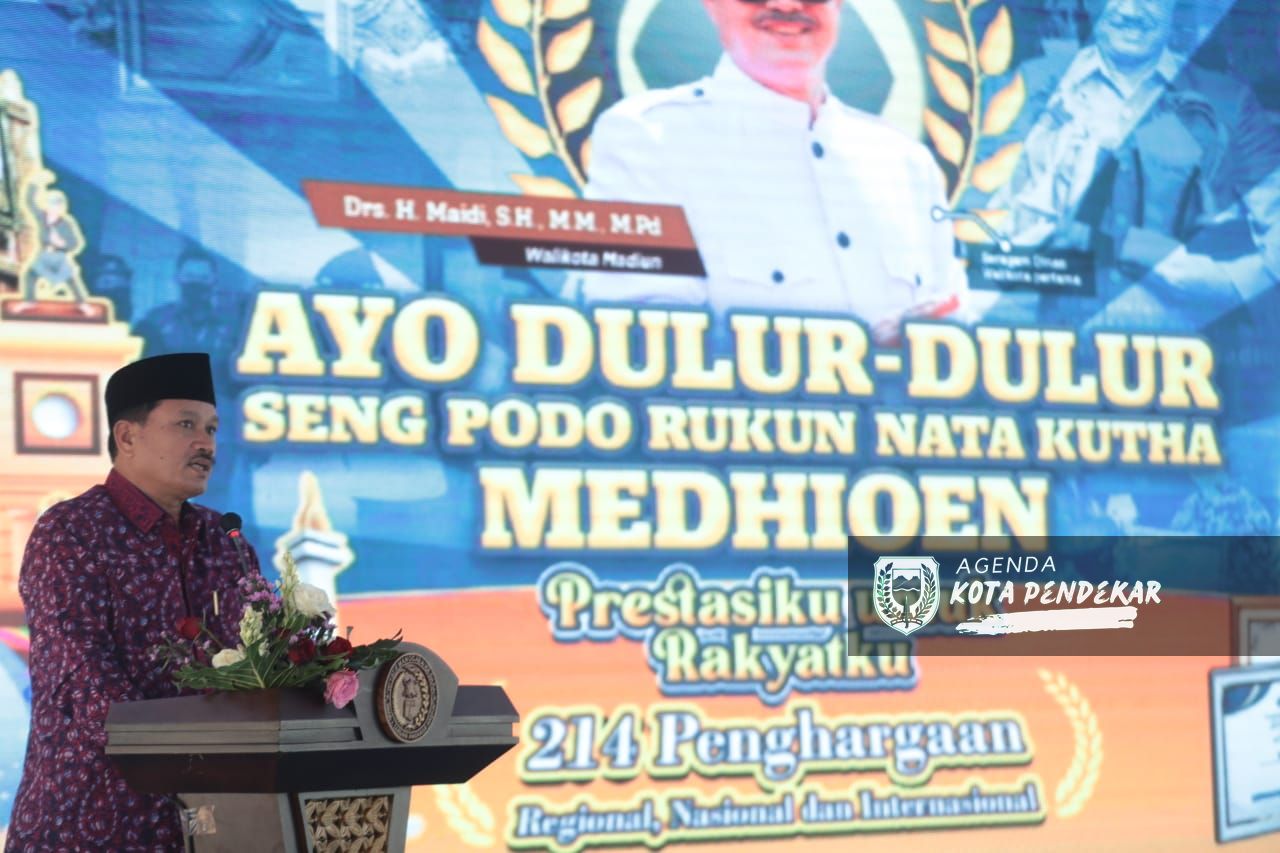 Foto 1 dari 11: Serah Terima Taruna-Taruni SMAN 3 Taruna Angkasa Jawa Timur, Wali Kota Harap Cetak Generasi Unggul
