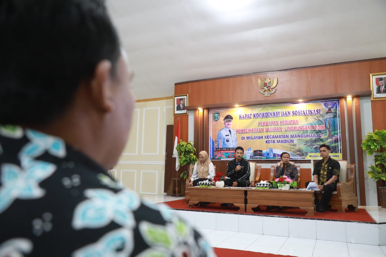 Foto 7 dari 10: Rakor Pemeliharaan Saluran Lingkungan Wilayah Manguharjo, Pemkot Tambah Anggaran Kebersihan Jadi Rp 10 Juta Per RT