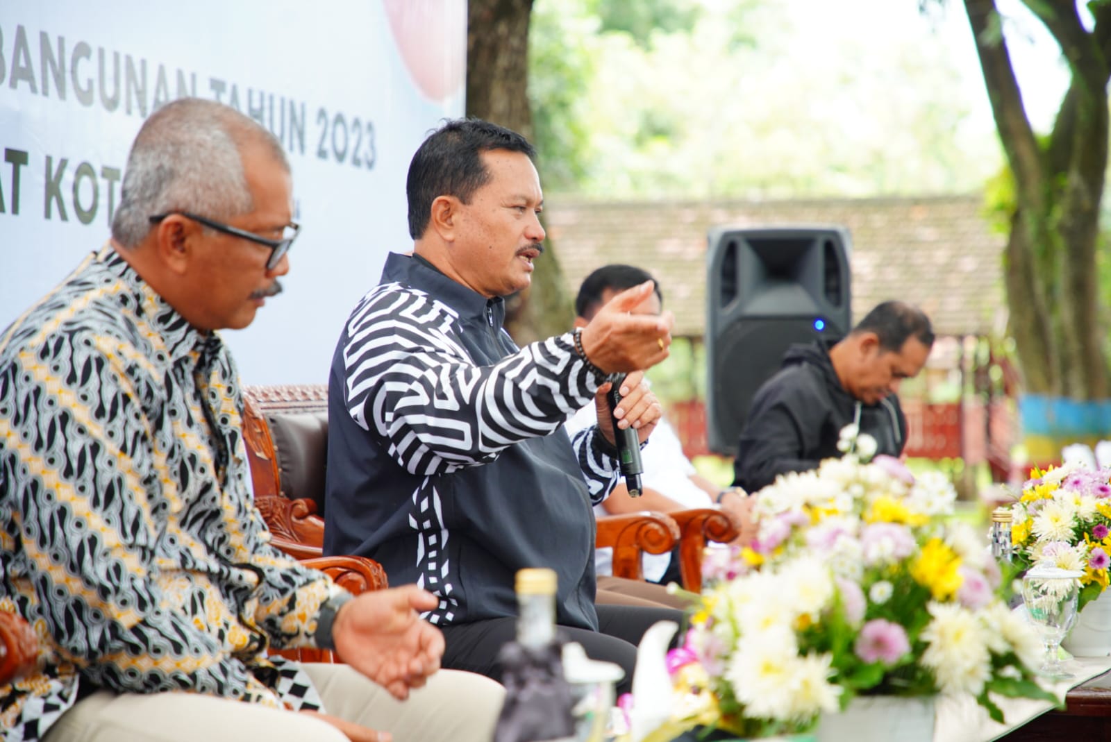Foto 1 dari 9: Rakor Bersama Pejabat Pemkot Madiun, Wali Kota Imbau Tingkatkan Koordinasi Antar OPD