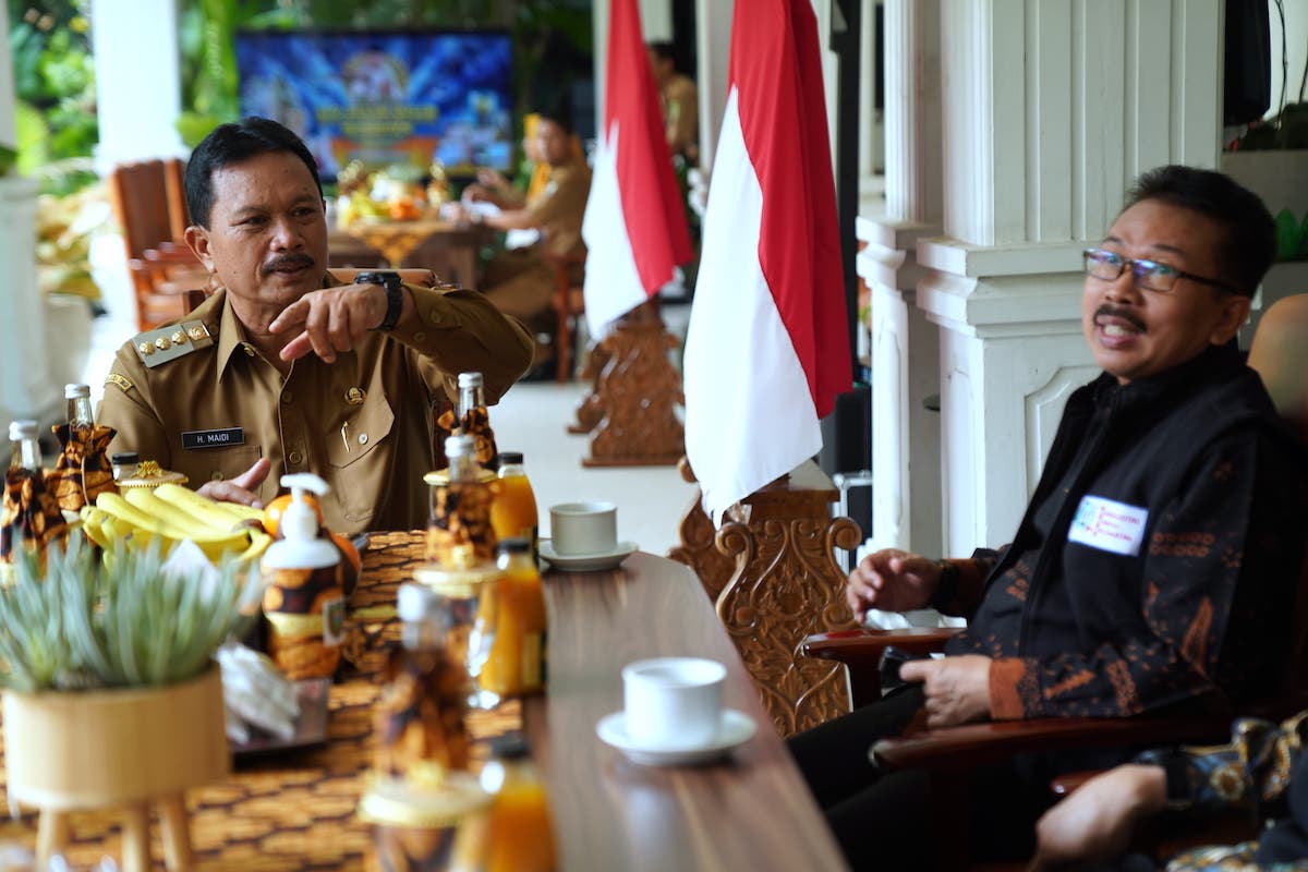 Foto 4 dari 9: Jelang Penilaian Sinergitas Kinerja Kecamatan, Wali Kota Jamu Tim Penilai Di Balai Kota