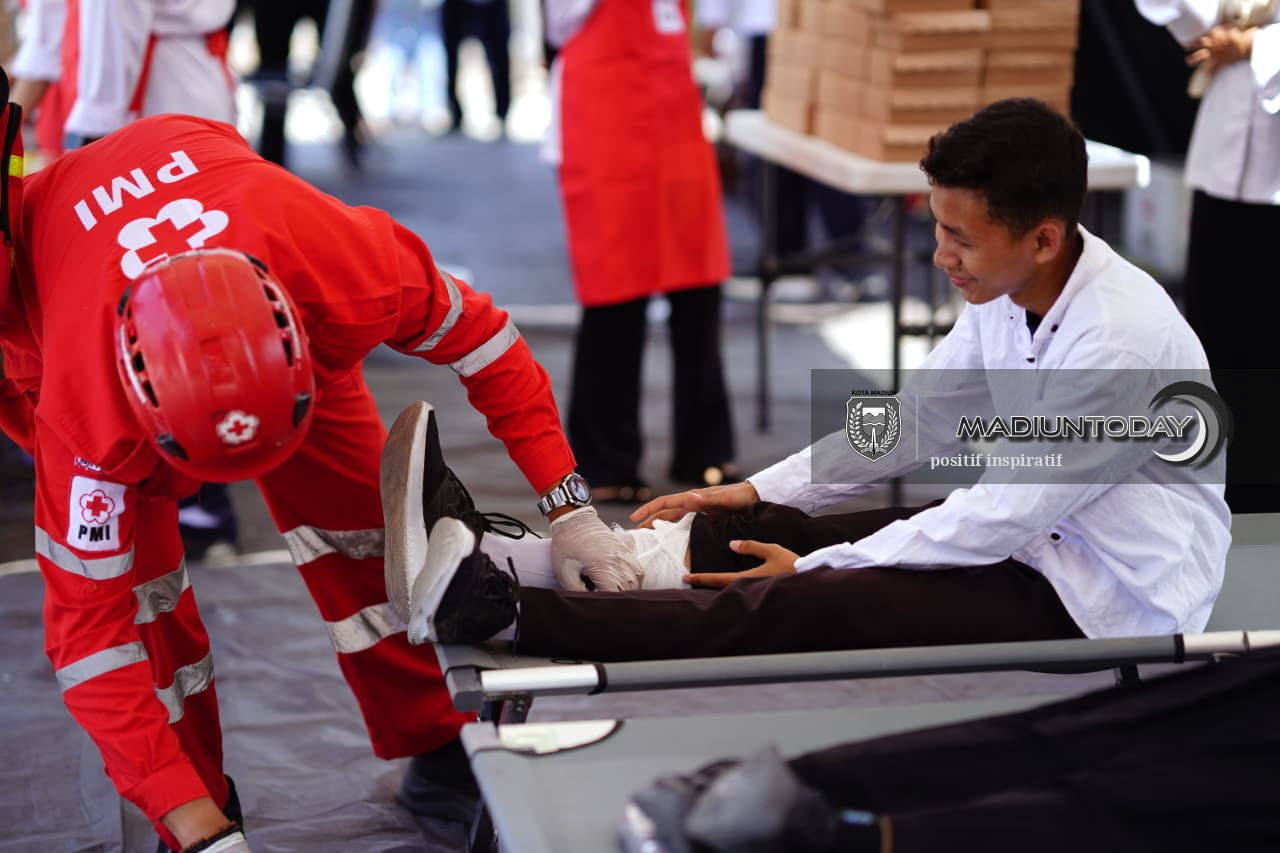 Foto 9 dari 20: 87 Sekolah Ikut Kompetisi PMR, Asah Kesiapsiagaan dan Kepedulian Terhadap Sesama