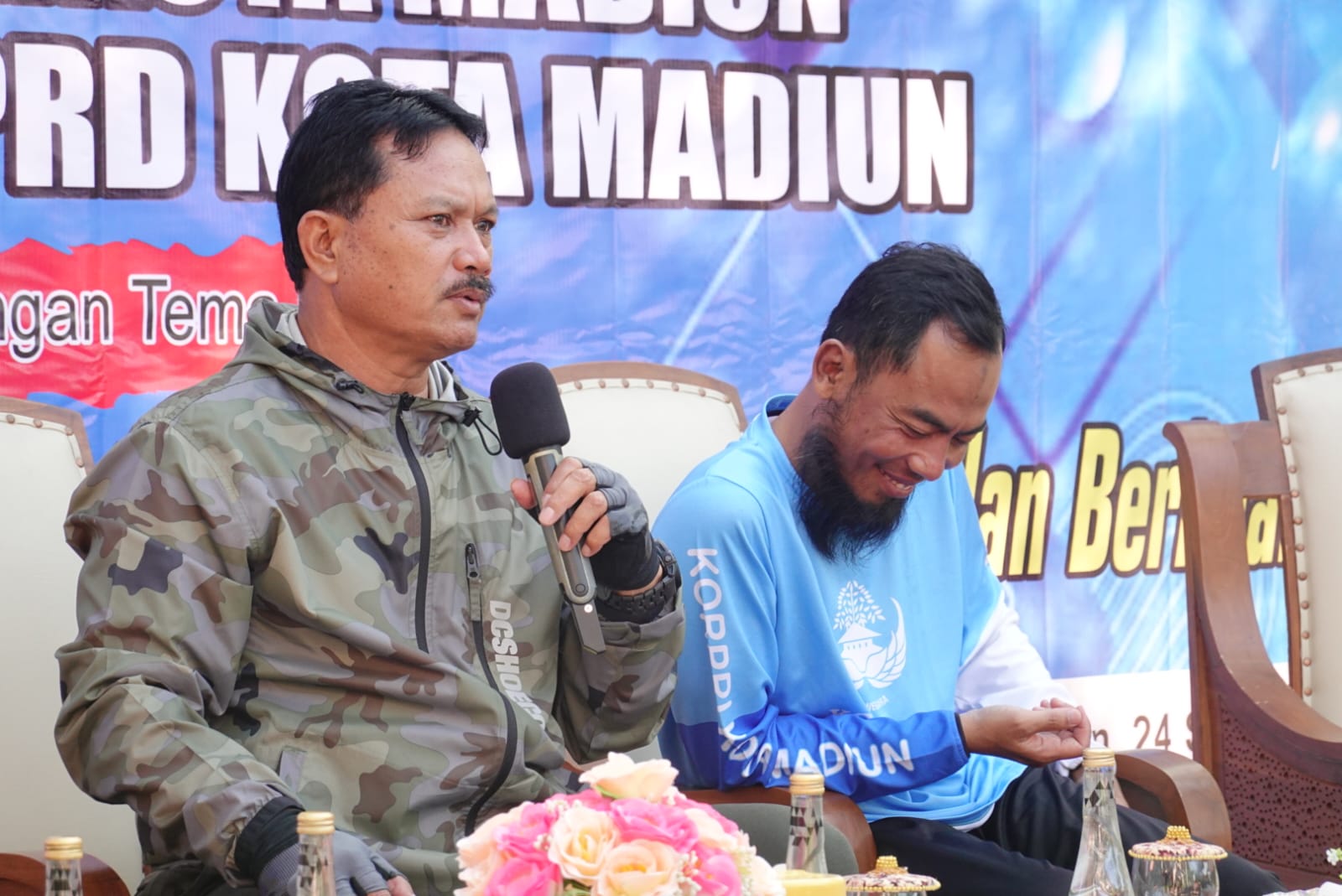 Foto 6 dari 11: Hadiri Kegiatan Bersama Masyarakat, Wali Kota Datangkan Warung Tekan Inflasi