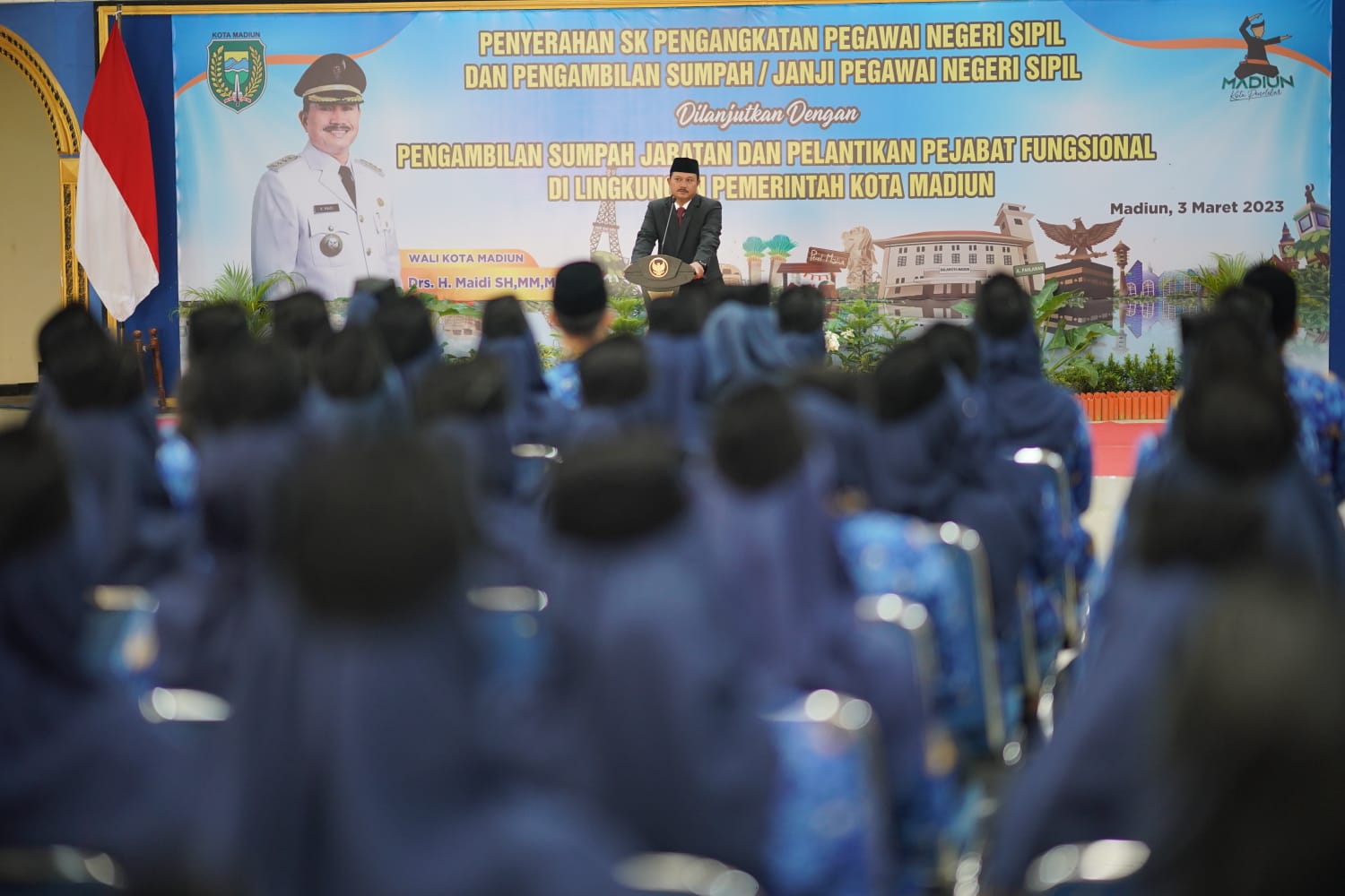 Foto 1 dari 10: 123 ASN Ikut Pengambilan Sumpah Janji, Wali Kota Pesan Utamakan Layanan Kepada Masyarakat