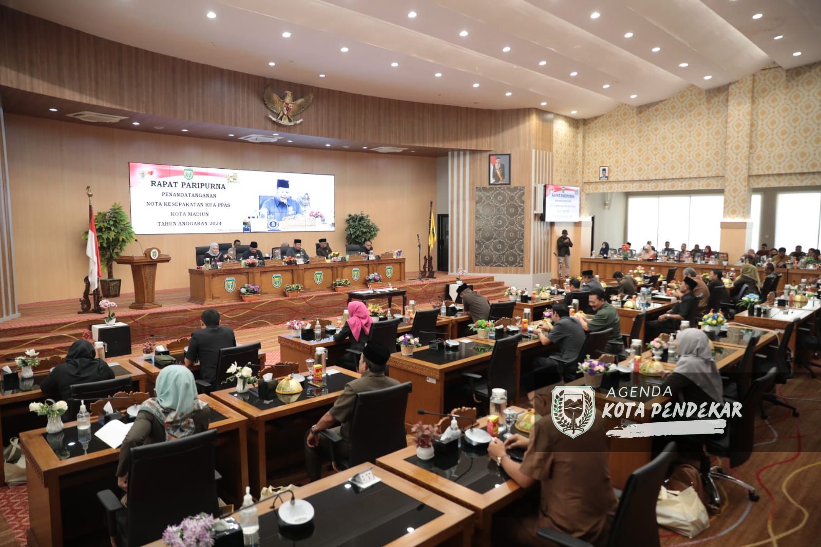 Foto 7 dari 9: Eksekutif-Legislatif Kota Madiun Teken Nota Kesepakatan KUA-PPAS 2024