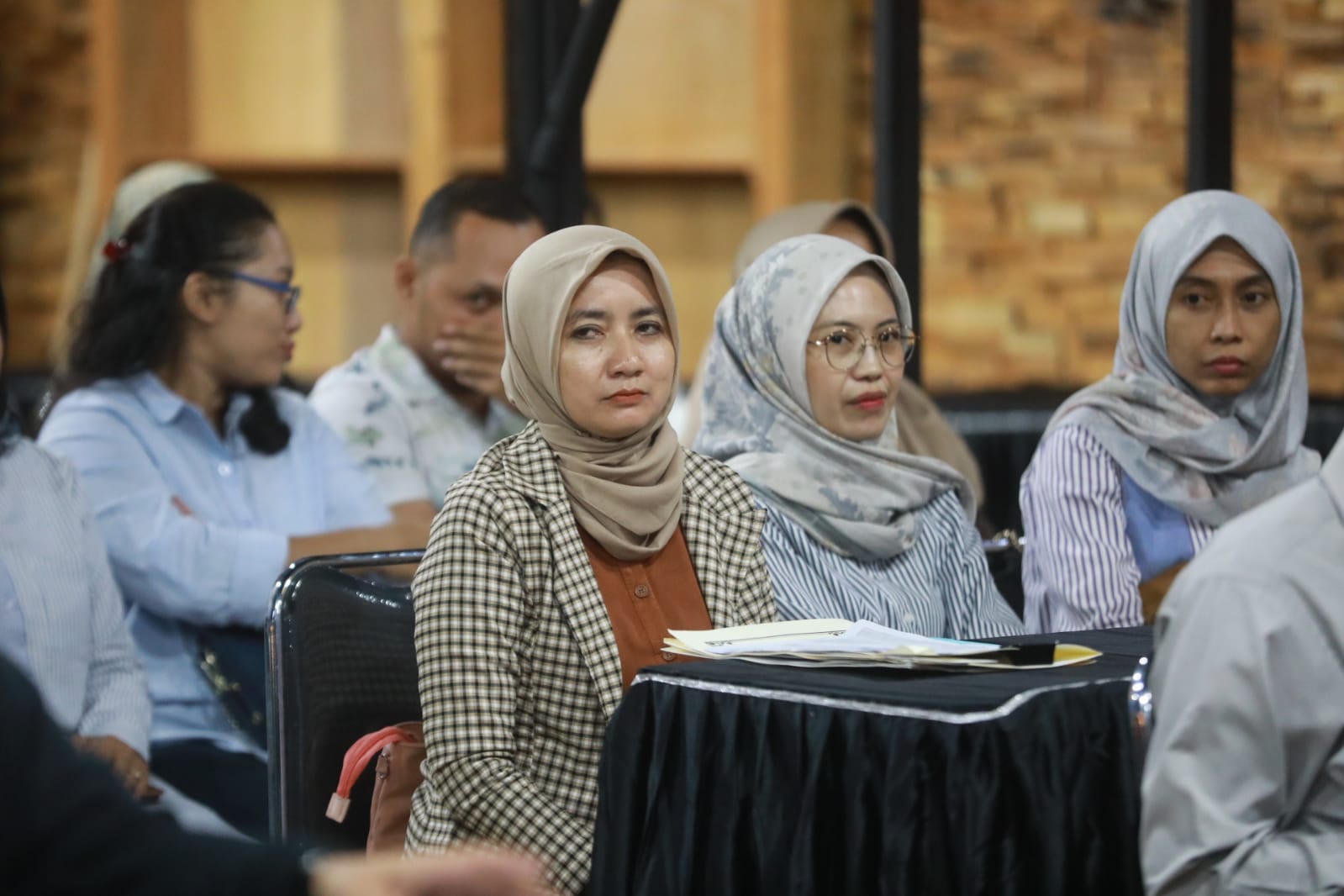 Foto 3 dari 8: Gelar Pembinaan Karyawan Perumda BPR Bank Daerah, Wali Kota Pesan Tingkatkan Kualitas Pelayanan