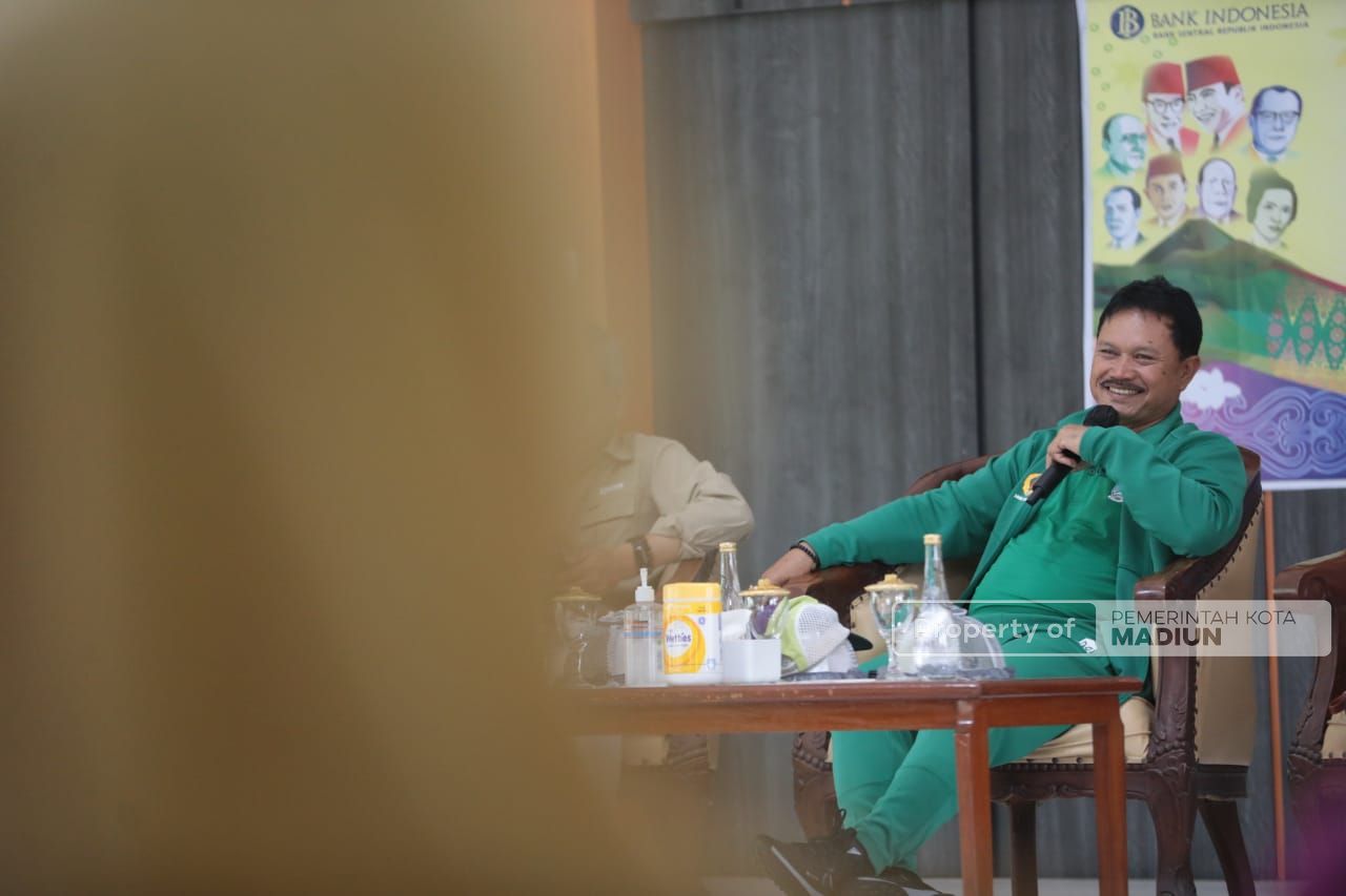 Foto 2 dari 9: Sosialisasi Cinta, Bangga, dan Paham Rupiah, Wali Kota Ajak Masyarakat Bijak dalam Menggunakan Uang