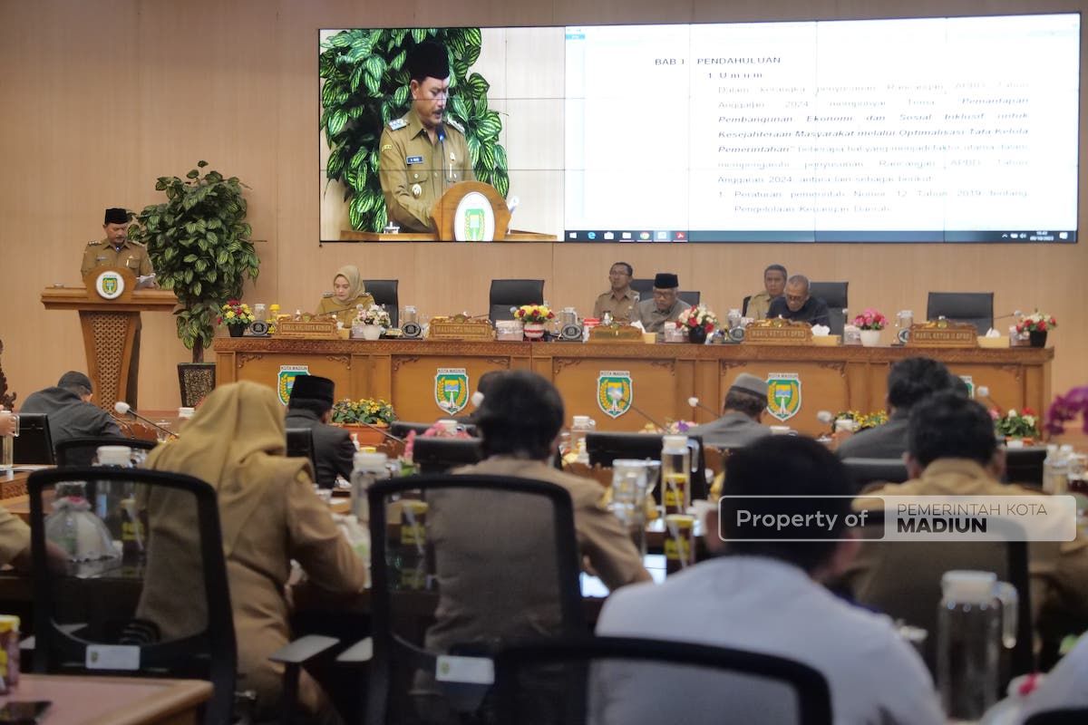 Foto 8 dari 9: Rapat Paripurna Bersama Dewan, Wali Kota Komitmen Tuntaskan Program Kerja