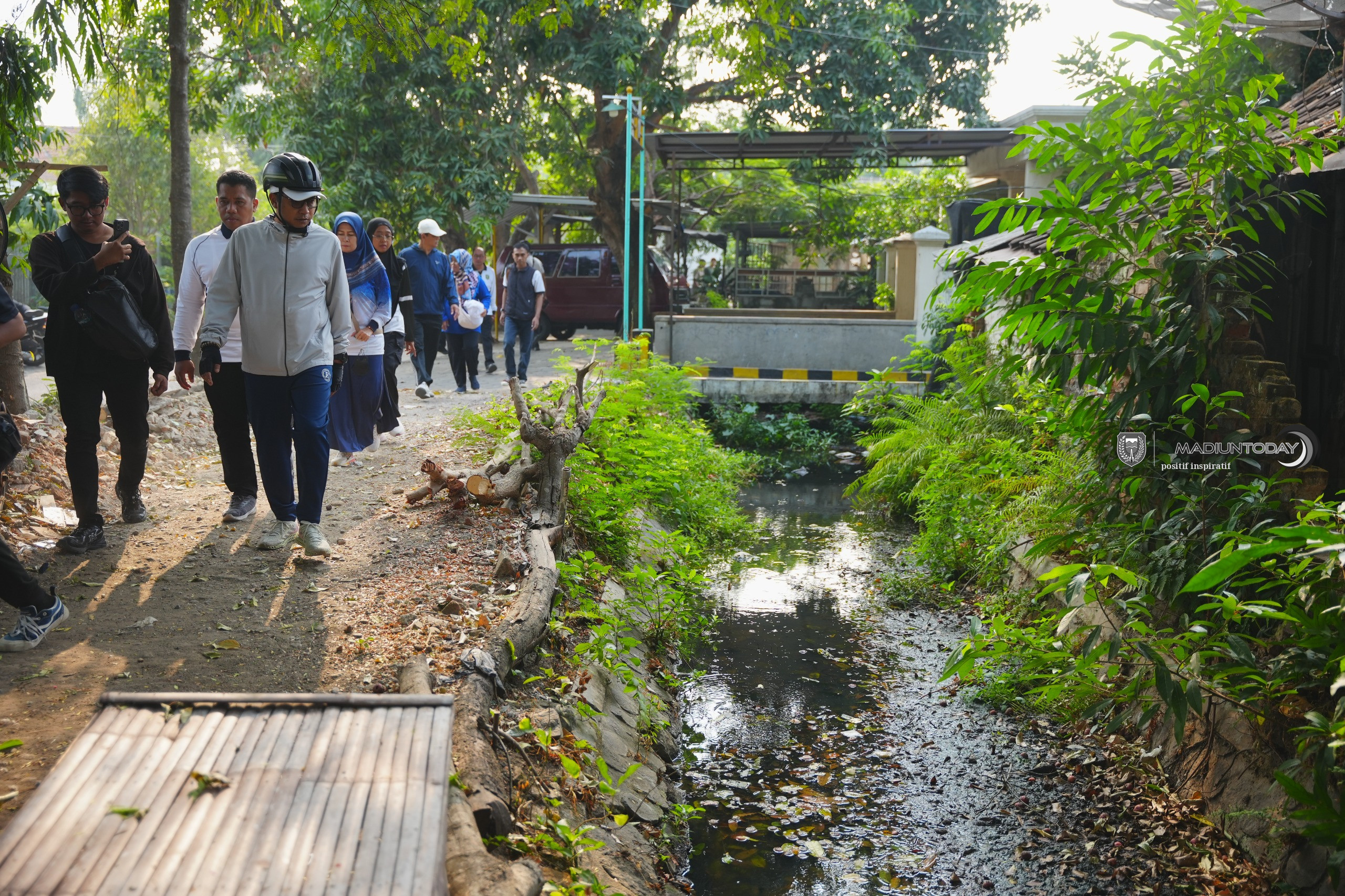 Foto 10 dari 20: Plt Wali Kota Madiun Turun ke Klegen, 8 Titik Bermasalah Langsung Ditindaklanjuti