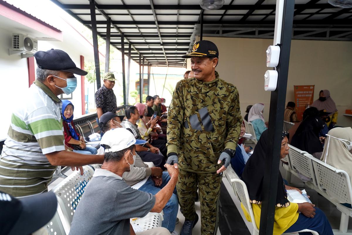 Foto 8 dari 9: Jumat Berkah di RSUD Kota Madiun, Wali Kota: Layanan Kesehatan Tidak Hanya Obat