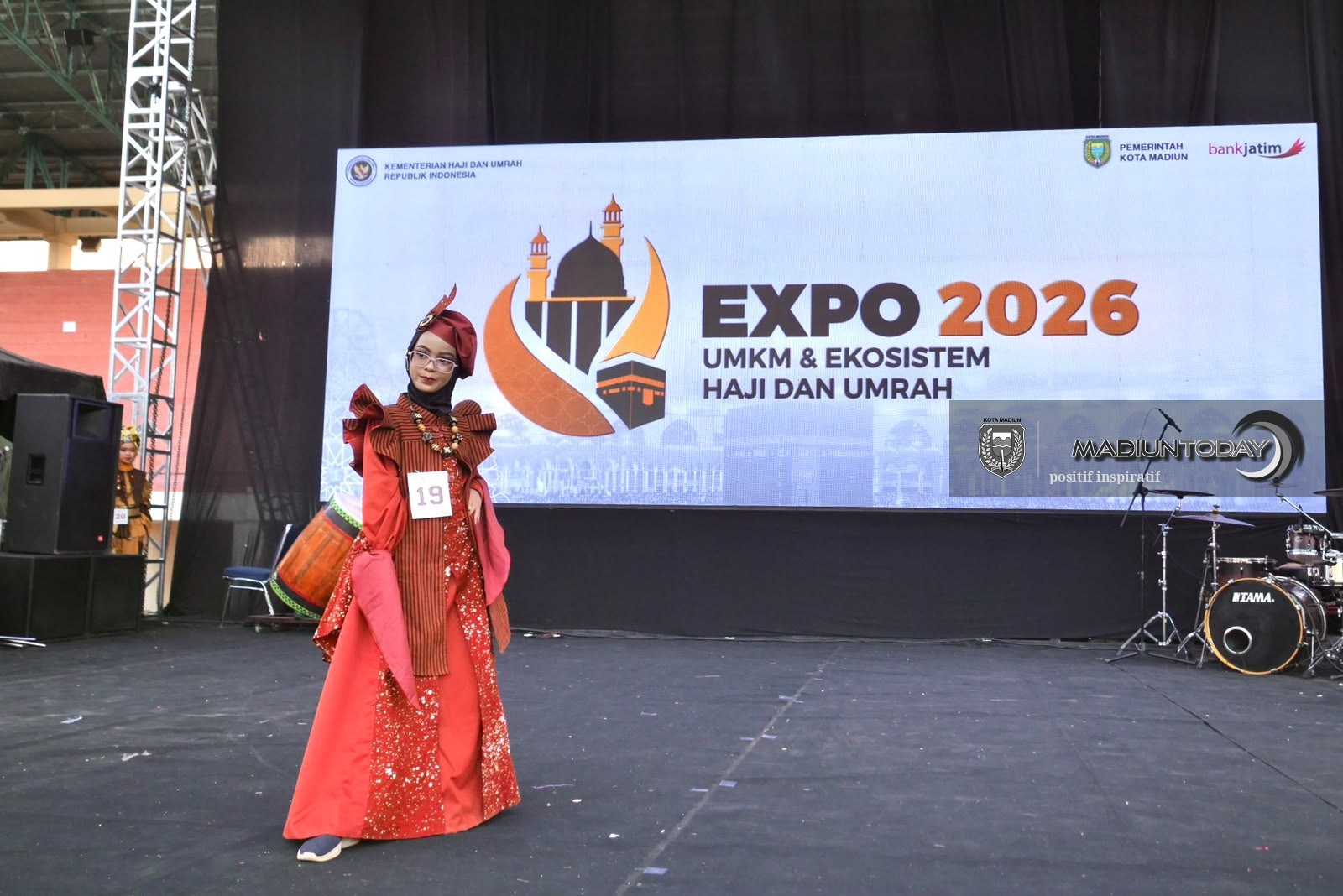 Foto 6 dari 15: Berbalut Gaya Islami, Batik Nusantara Sukses Curi Perhatian di Panggung Expo 2026 UMKM & Ekosistem Haji dan Umrah