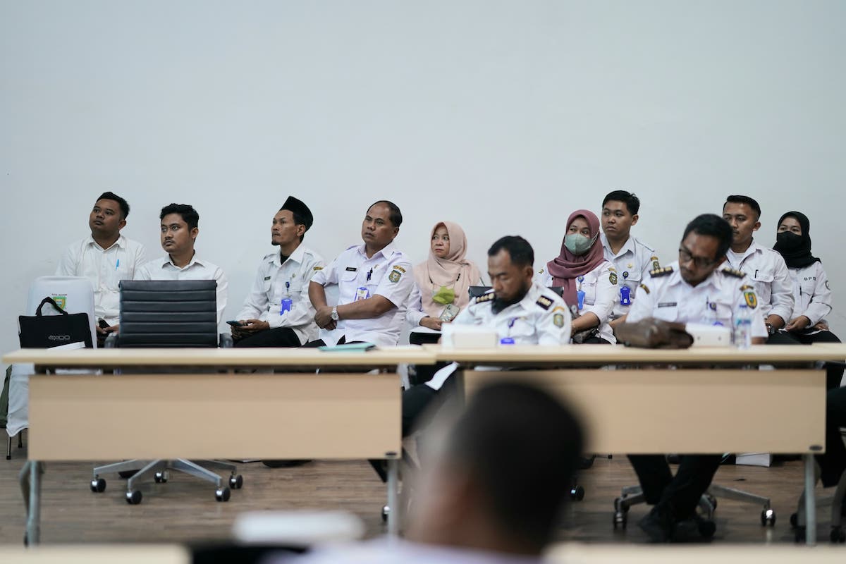 Foto 7 dari 8: Buka Bimtek Survei SKM Online, Wali Kota Harap Pelayanan Makin Optimal