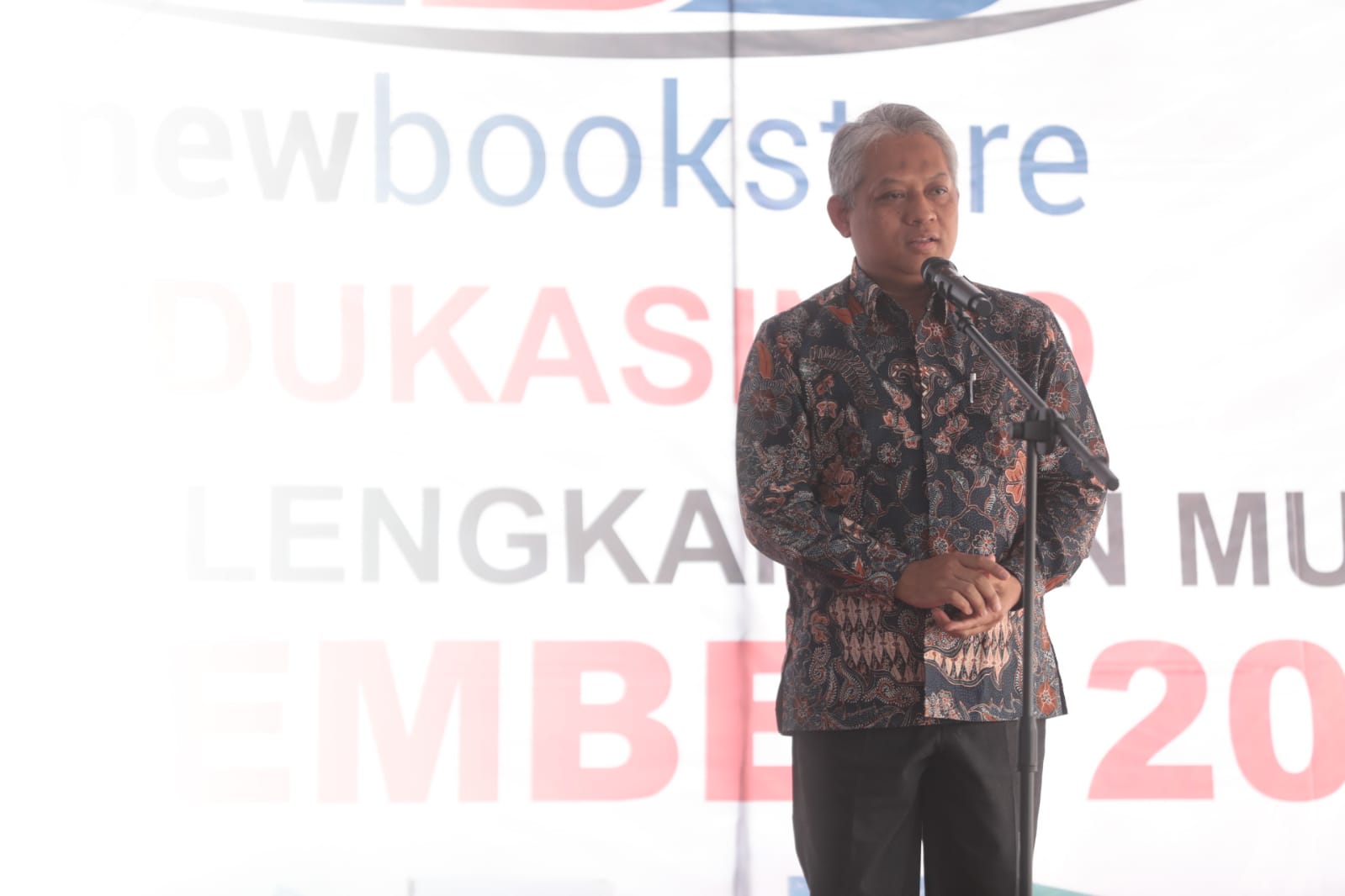 Foto 5 dari 13: New Book Store Hadir di Kota Pendekar, Wali Kota: Ini Semakin Melengkapi Sarana di Kota Madiun
