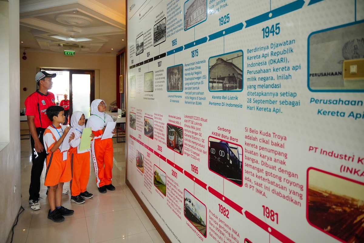 Foto 3 dari 9: Serunya Belajar Alat Transportasi Langsung dari Pabriknya