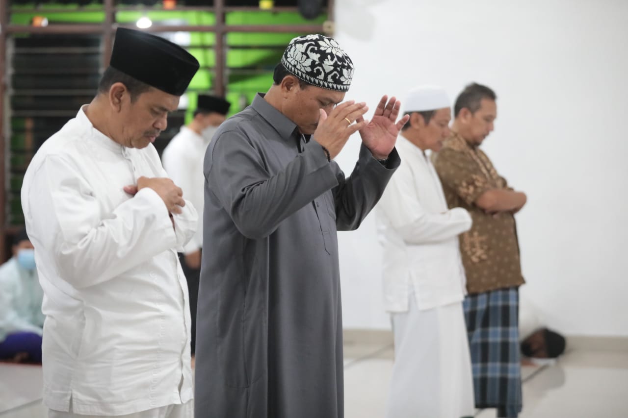 Foto 10 dari 11: Safari Ramadan di Masjid At Taqwa, Wali Kota Sosialisasikan Persiapan Lebaran