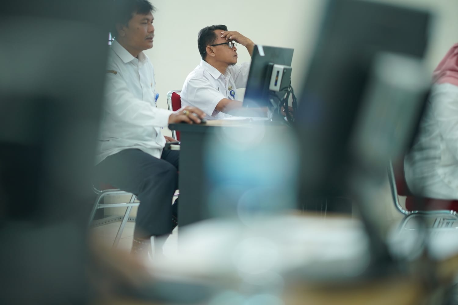 Foto 3 dari 10: Uji Kompetensi Diri, Ratusan Guru SD Di Kota Madiun Jalani UKG