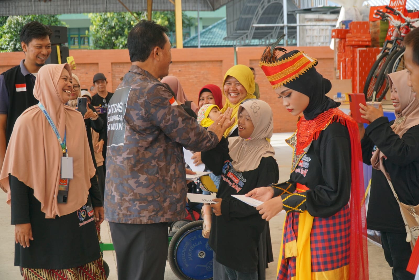 Foto 7 dari 10: Hadiri Peringatan Hari Disabilitas Internasional, Wali Kota Apresiasi Kepedulian Yayasan Mutiara Hati Spesial