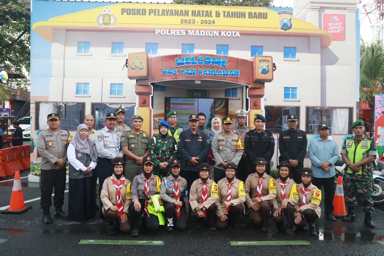 Foto 7 dari 18: Jaga Kondusivitas Kota, Forkopimda Siap Laksanakan Pengamanan Di Malam Tahun Baru