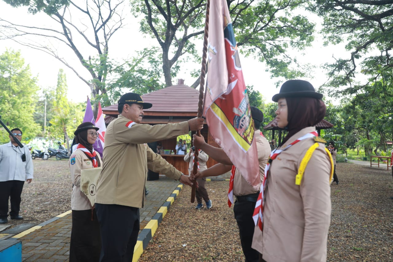 Foto 2 dari 10: Berangkatkan Peserta Raimuna Pramuka ke XIV Jatim, Wali Kota Pesan Jaga Nama Baik Kota